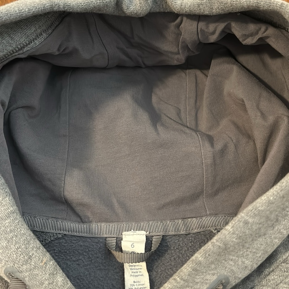 Lululemon Drawstring Neckline Pullover Hooded Swe… - image 8